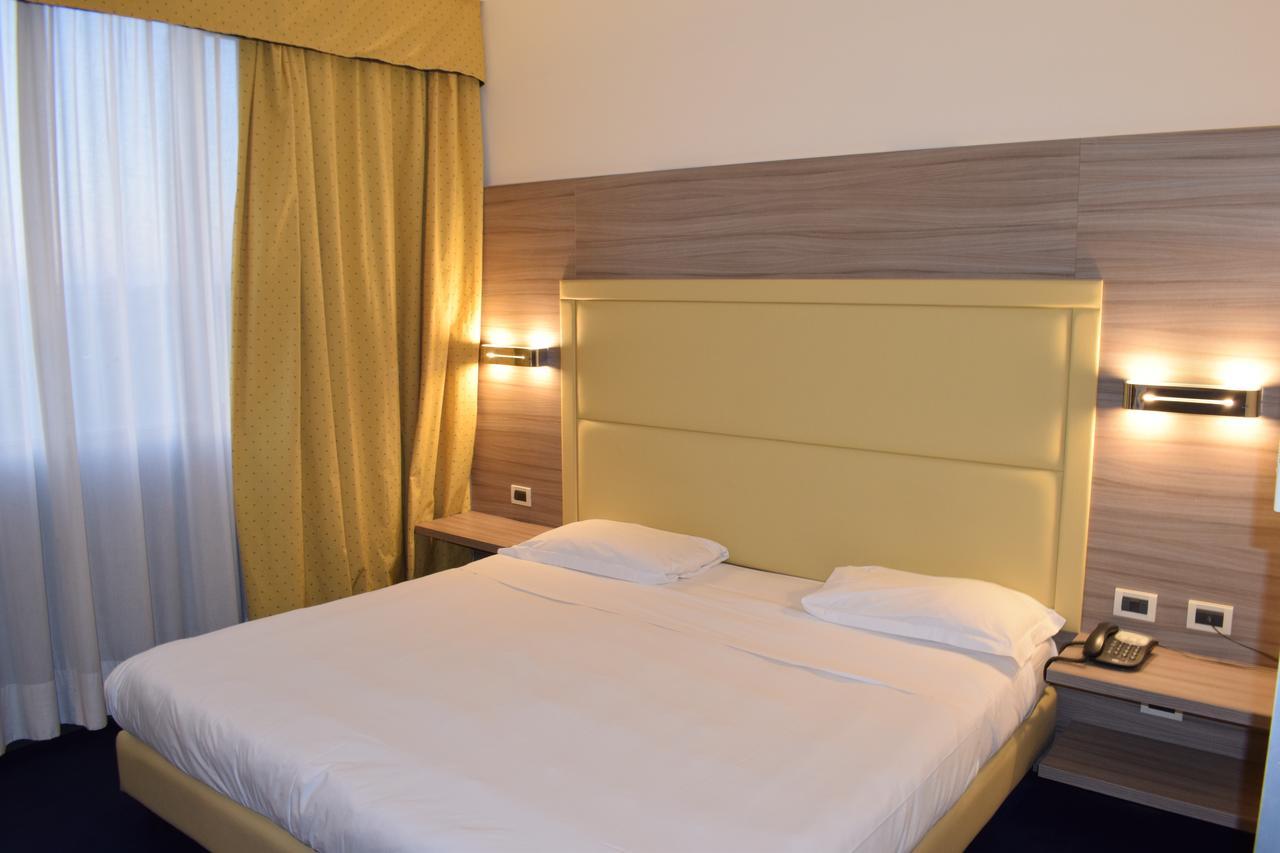 Palace Inn Rome Fiano Fiano Romano Exterior photo